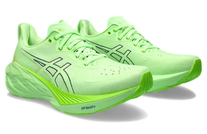 ASICS Novablast 4 Illuminate Green 1011B693-300