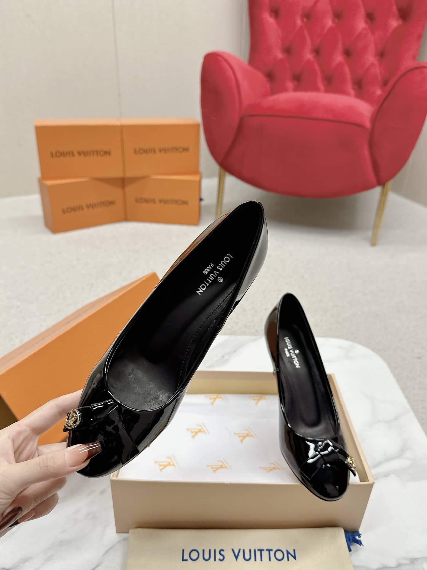 Louis Vuitton Fiancee Pumps Black