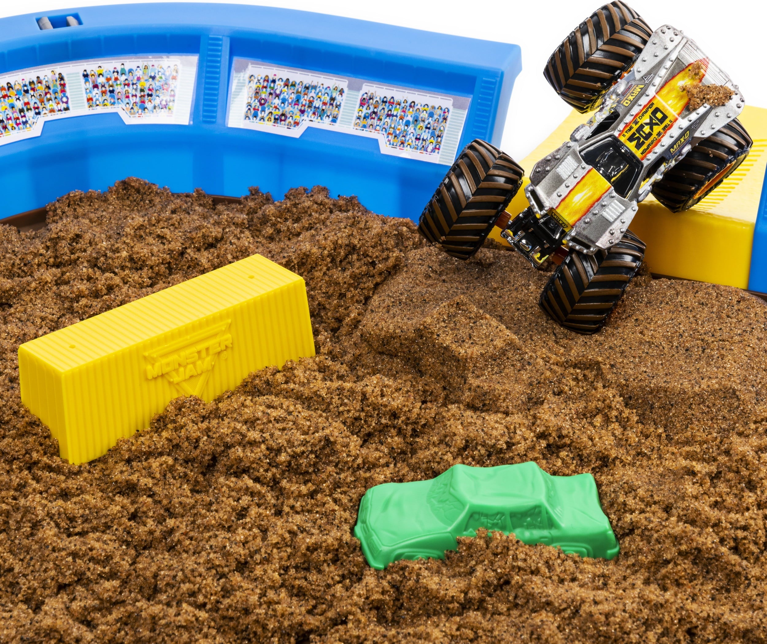 Monster Jam, Monster Dirt Arena 24-inch Playset with 2lbs of Monster Dirt and Exclusive 1:64 Scale Die-Cast Monster Jam Truck