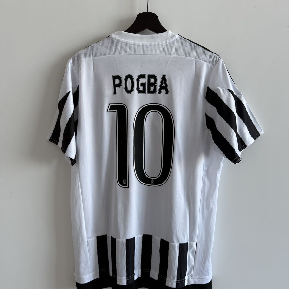 Juventus 15-16 home commemorative retro
