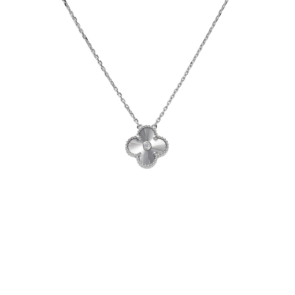 Van Cleef & Arpels Vintage Alhambra Holiday 2020 Exclusive Necklace 18K White Gold Diamond VCARP6L800