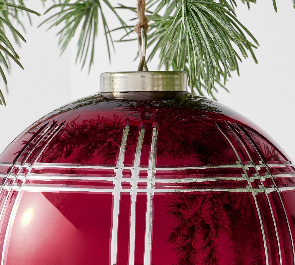 Stewart Plaid Ornaments  sgtnighsdesigns