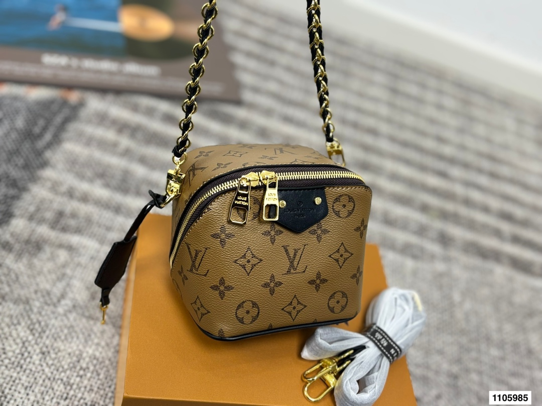 LV small chain bag - cnluxepick