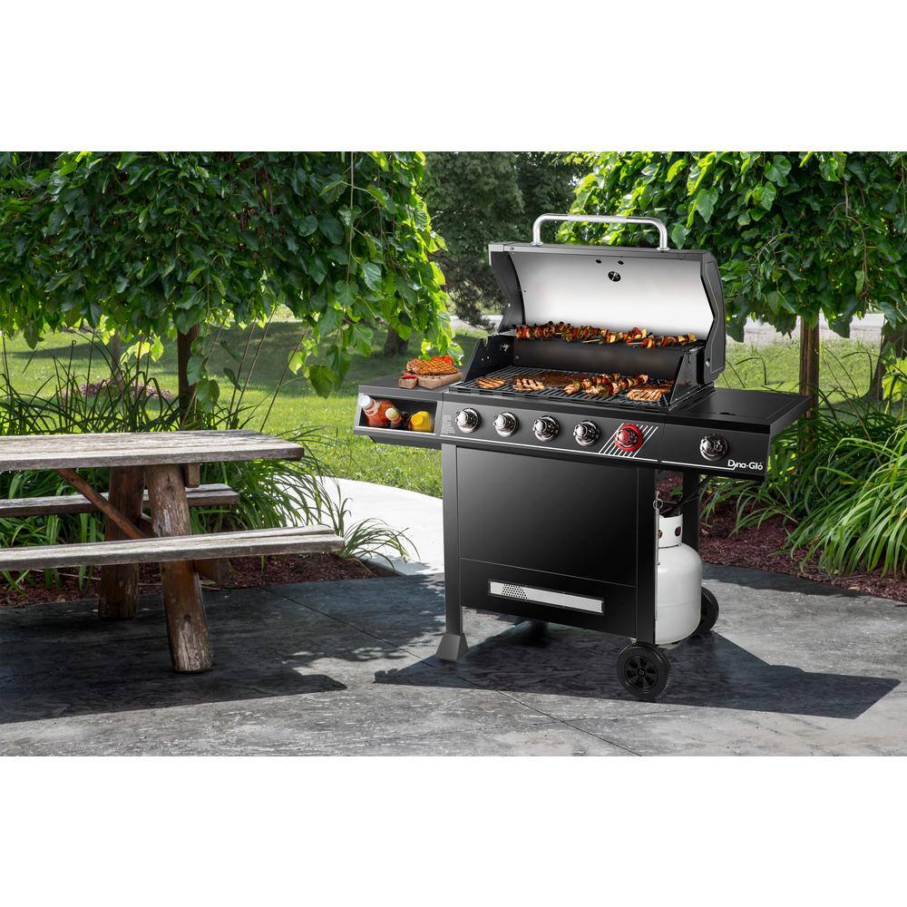 Dyna-Glo DGH474CRP 5-Burner Propane Gas Grill in Matte Black with TriVantage Multifunctional Cooking System