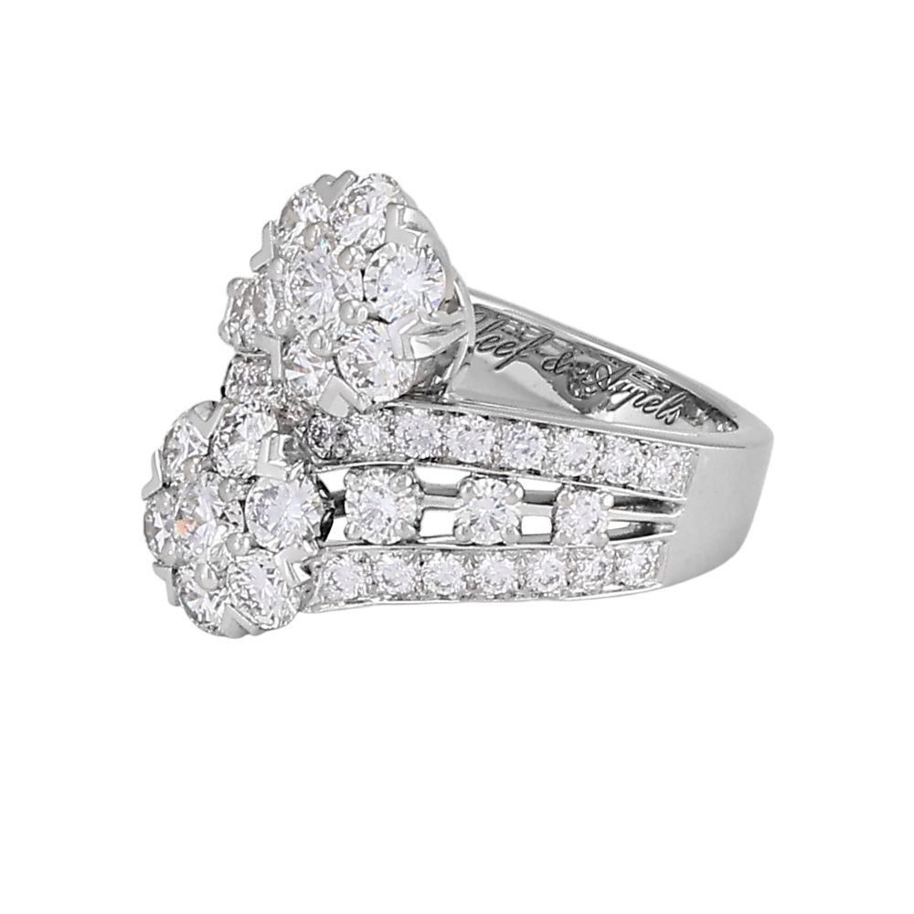 Van Cleef & Arpels Snowflake Ring Platinum Diamond VCARO3RG00