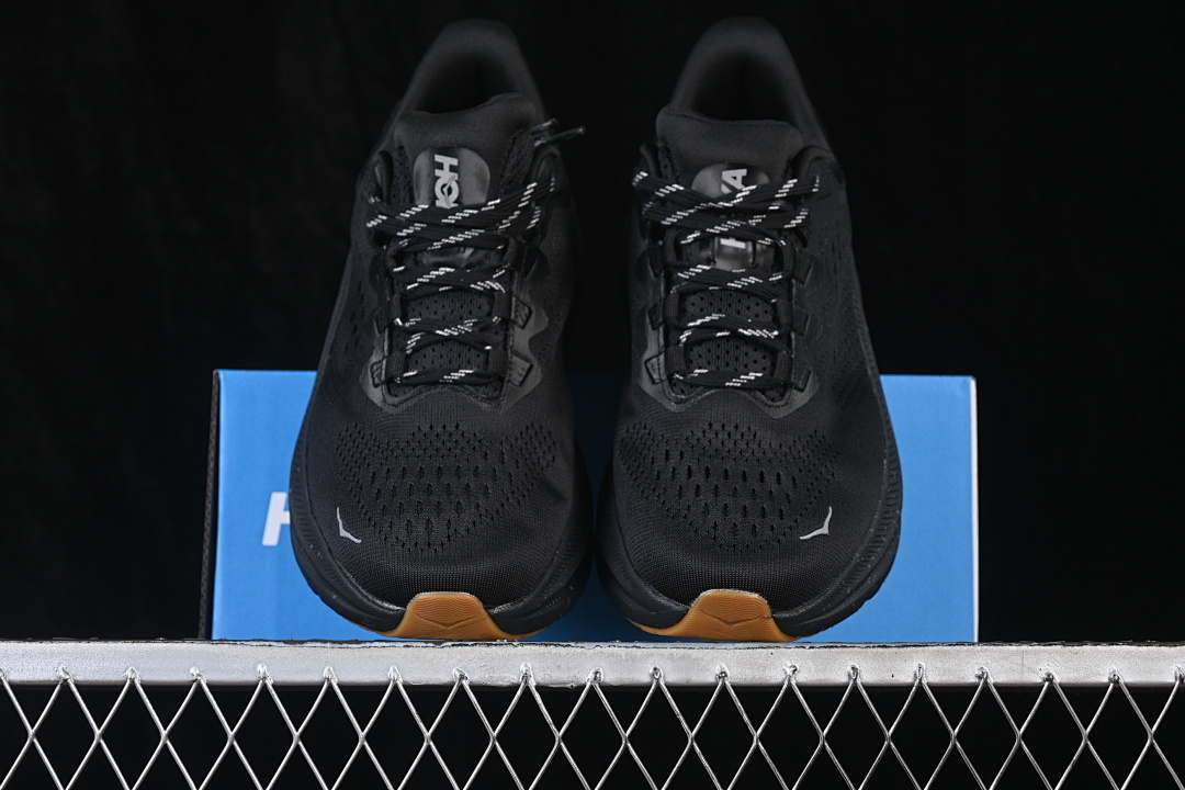 HOKA One One Kawana 2