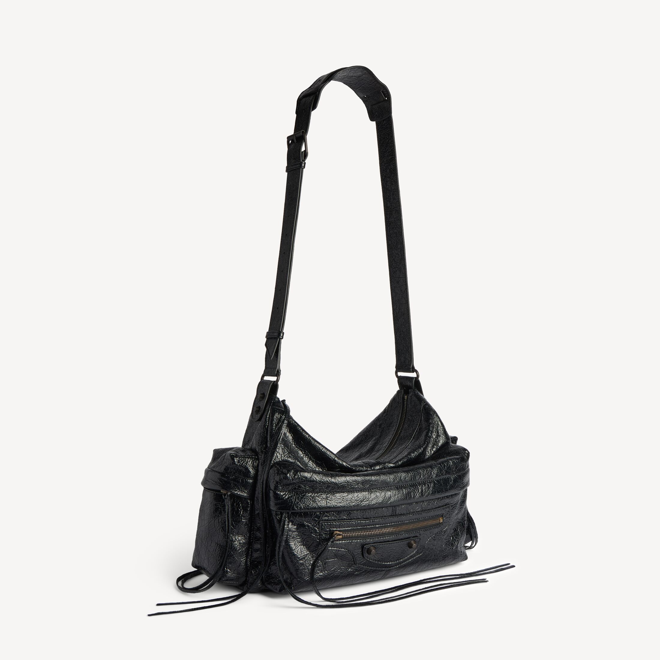 MEN'S LE CITY MULTIPOCKET CROSSBODY BAG MEDIUM IN BLACK  Le City Multipocket Crossbody Bag Medium in black Arena lambskin, brass hardware