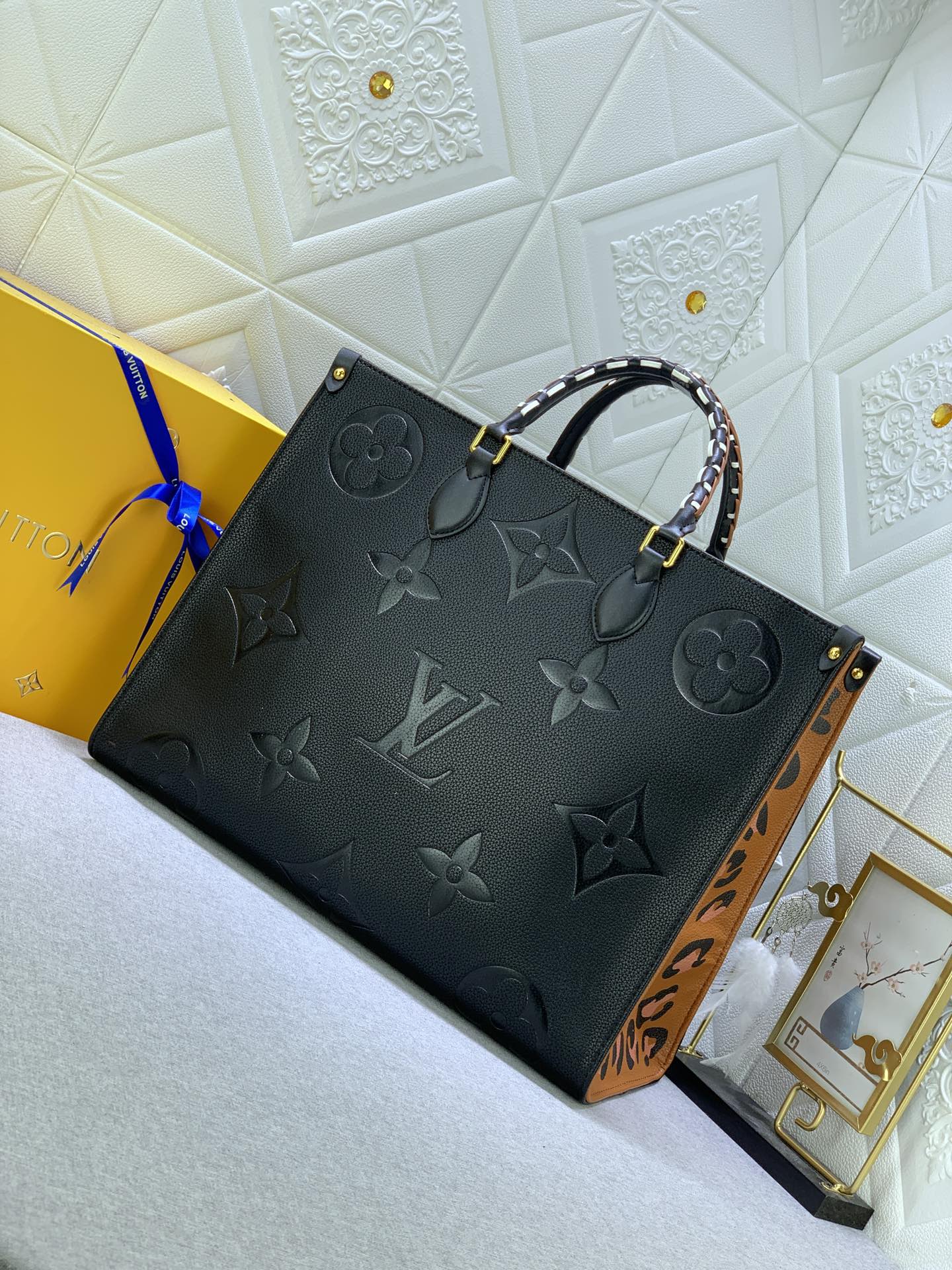 Louis Vuitton LV Crafty Onthego Gm Black 41Cm