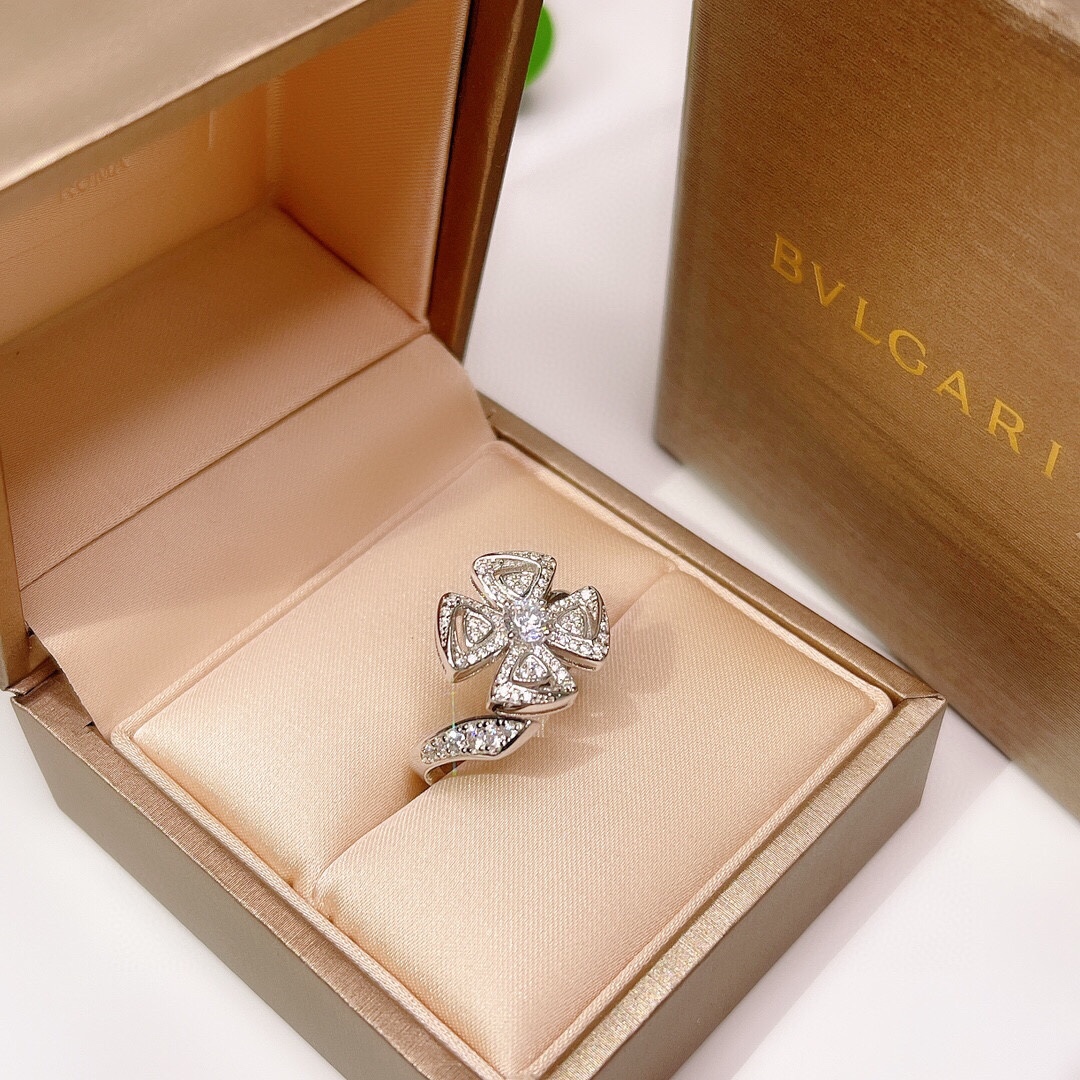 Bulgari Flower Diamond Ring - cnluxepick