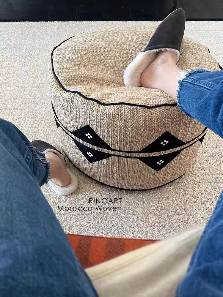 CH072 - Four Leaf Clover Pouf
