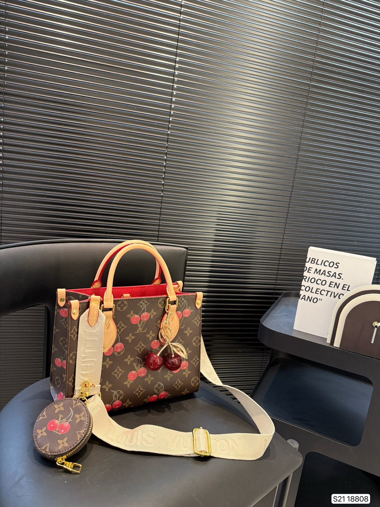 LV Onthego Tote Bag - cnluxepick