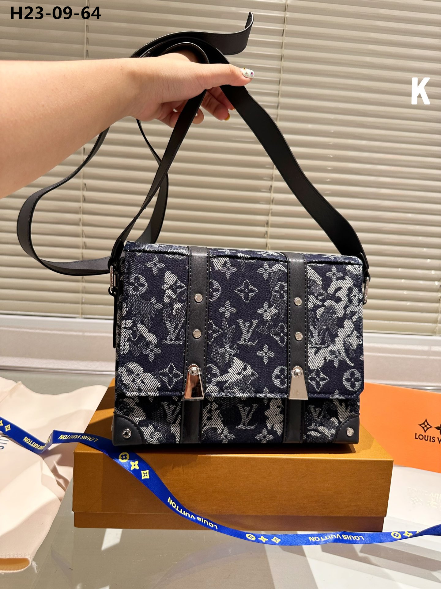 Louis Vuitton Monogram Tapestry Trunk Messenger 24Cm