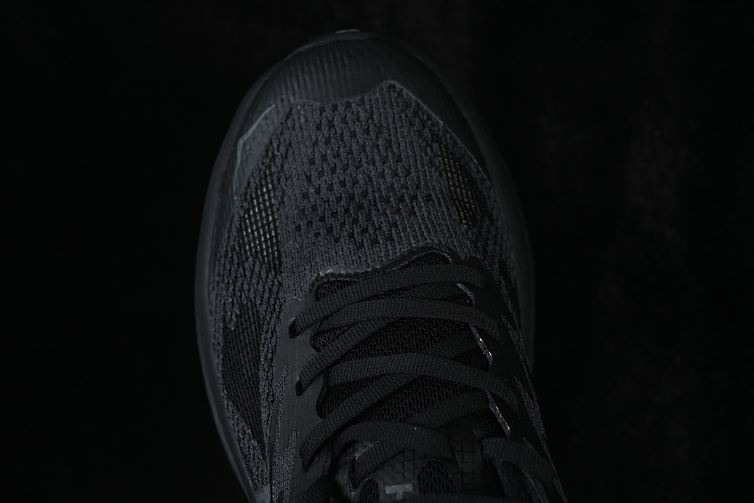 HOKA One One Challenger 8 Running Shoes