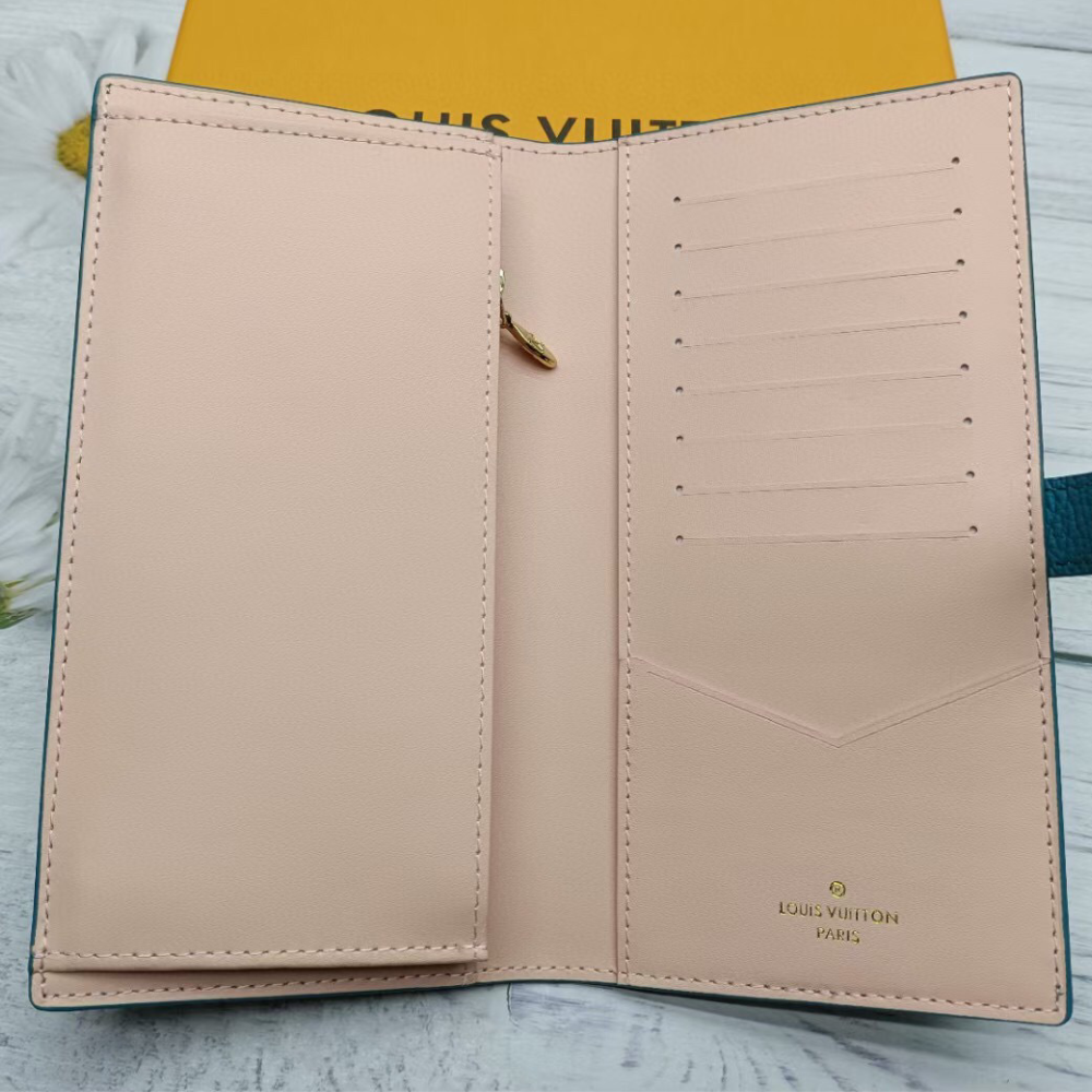 Louis Vuitton Vertical Wallet Galet Beige 7.5 Inches M81499