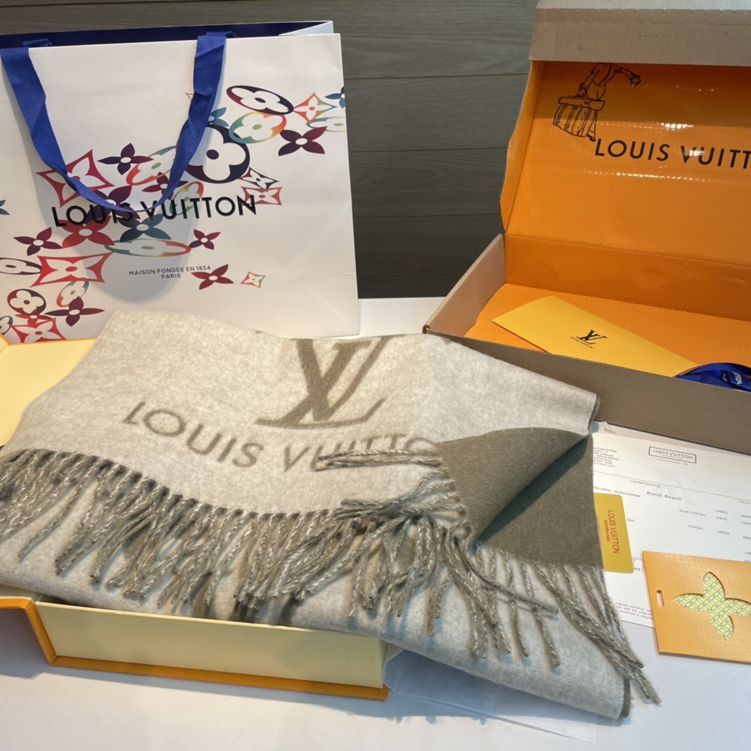 Louis Vuitton Monogram Giant Green Scarf For Women 170cm