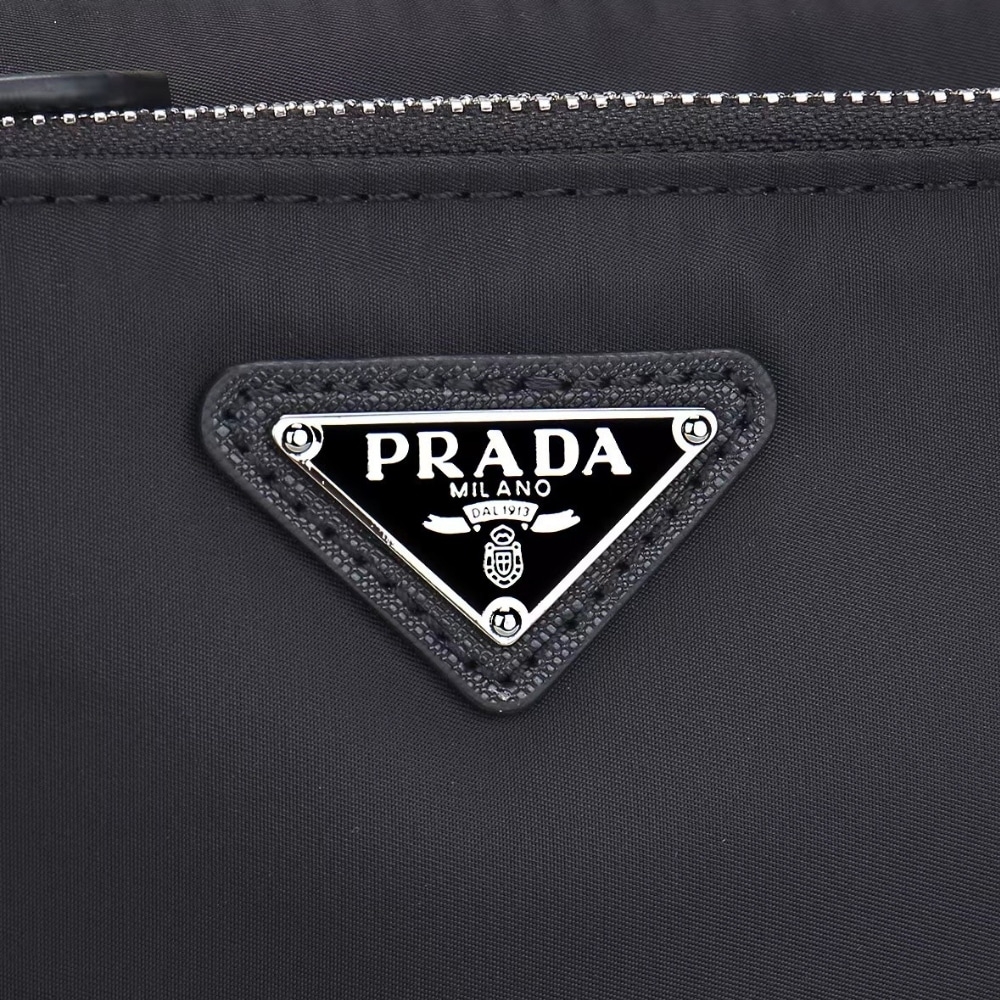 Prada Re Nylon Shoulder Bag Black 23Cm 1BH168 R064 F0002 V V1T
