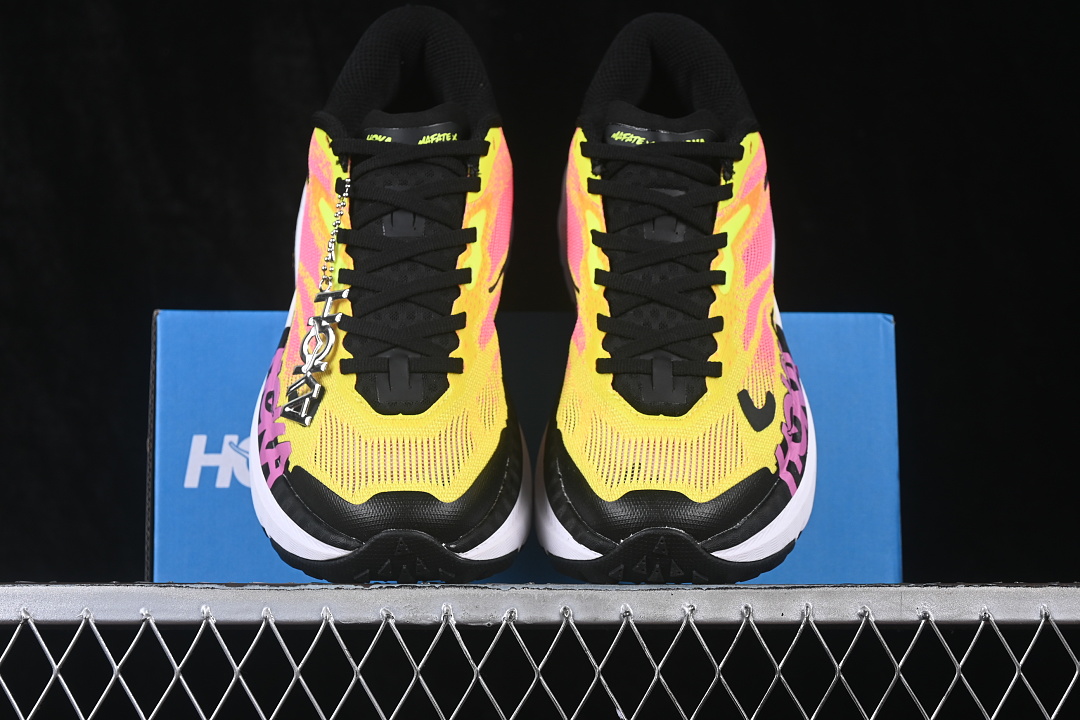 HOKA One One Mafate X