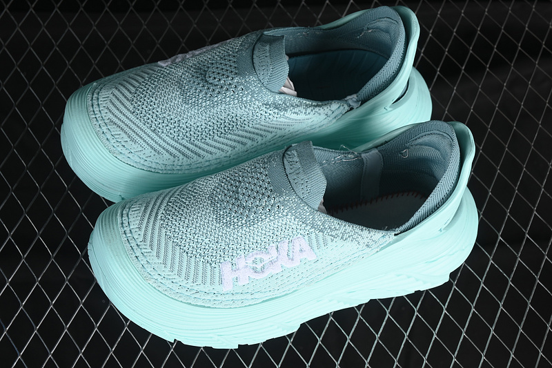 HOKA One One Restore TC