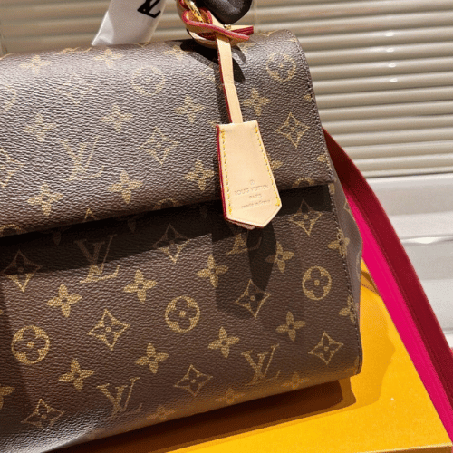 Louis Vuitton Cluny MM Monogram 11.4 Inches