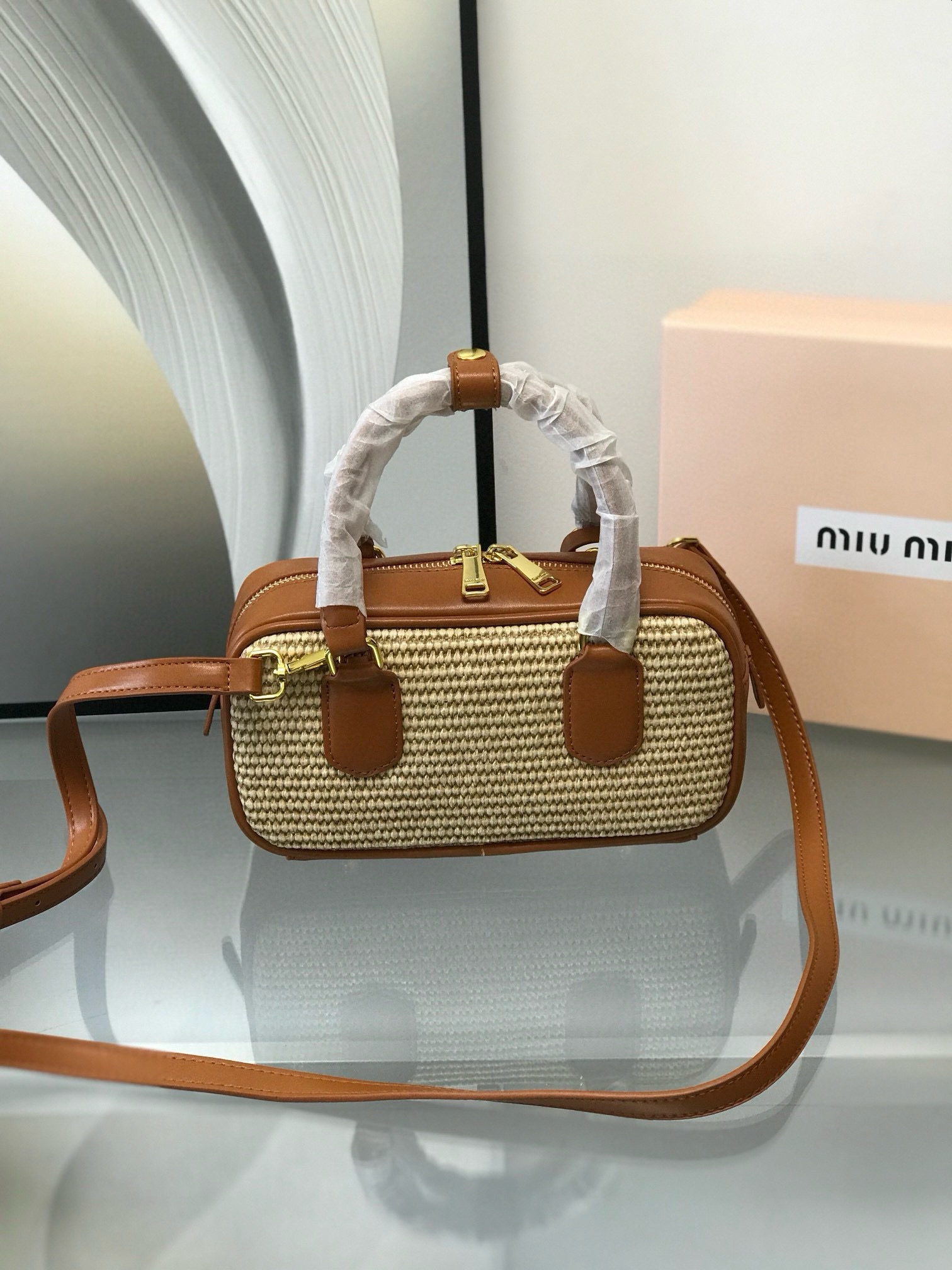 MIUMIU's new spring and summer bowling bag - cnluxepick