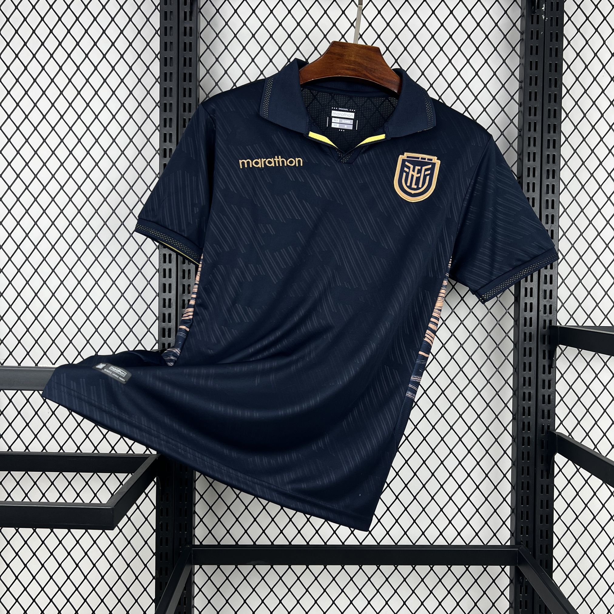 Équateur maillot foot 2026 2027 Coupe Du Monde€14.99