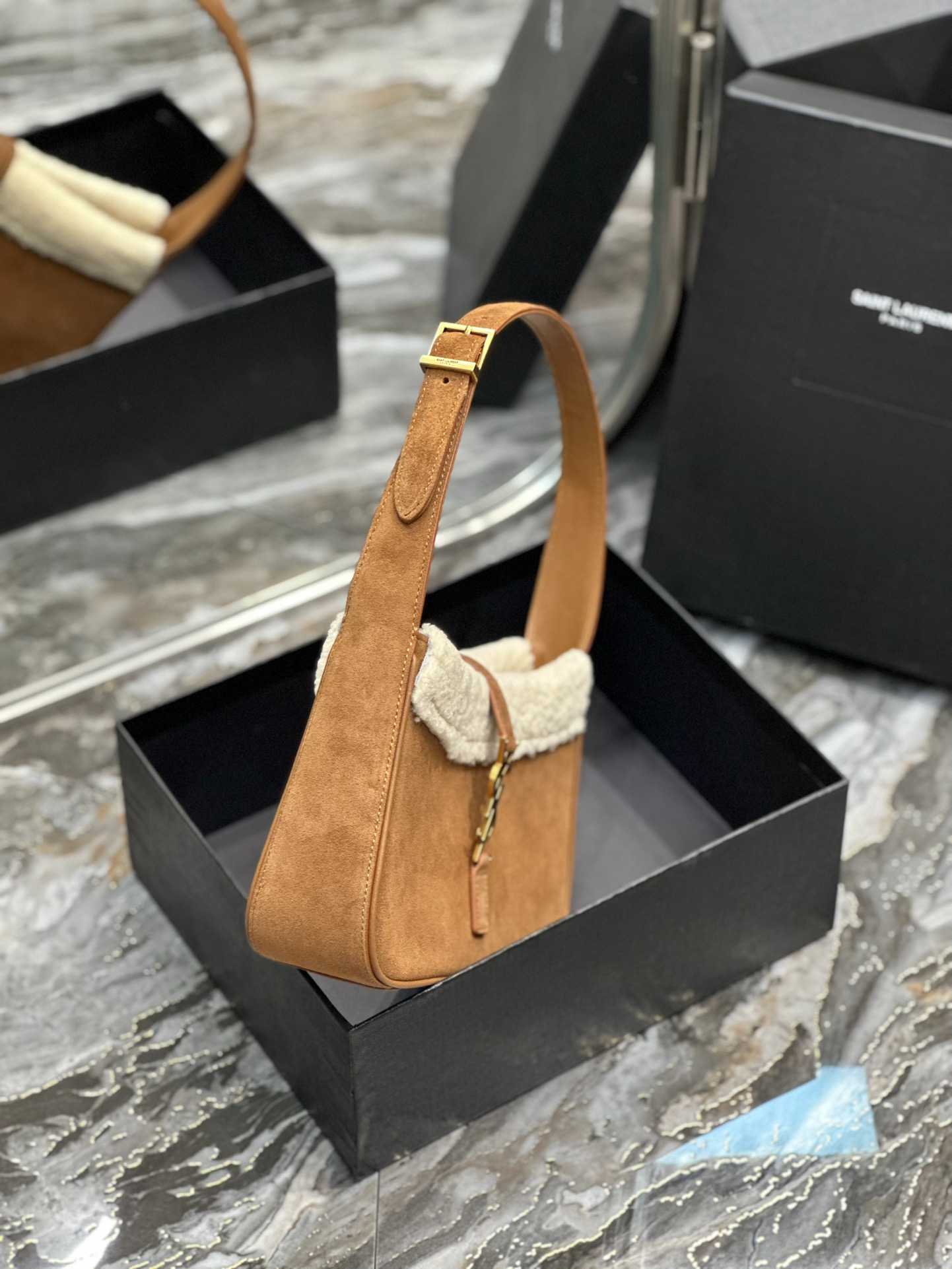 Saint Laurent Le 5 A 7 Hobo Bag In Suede And Shearling