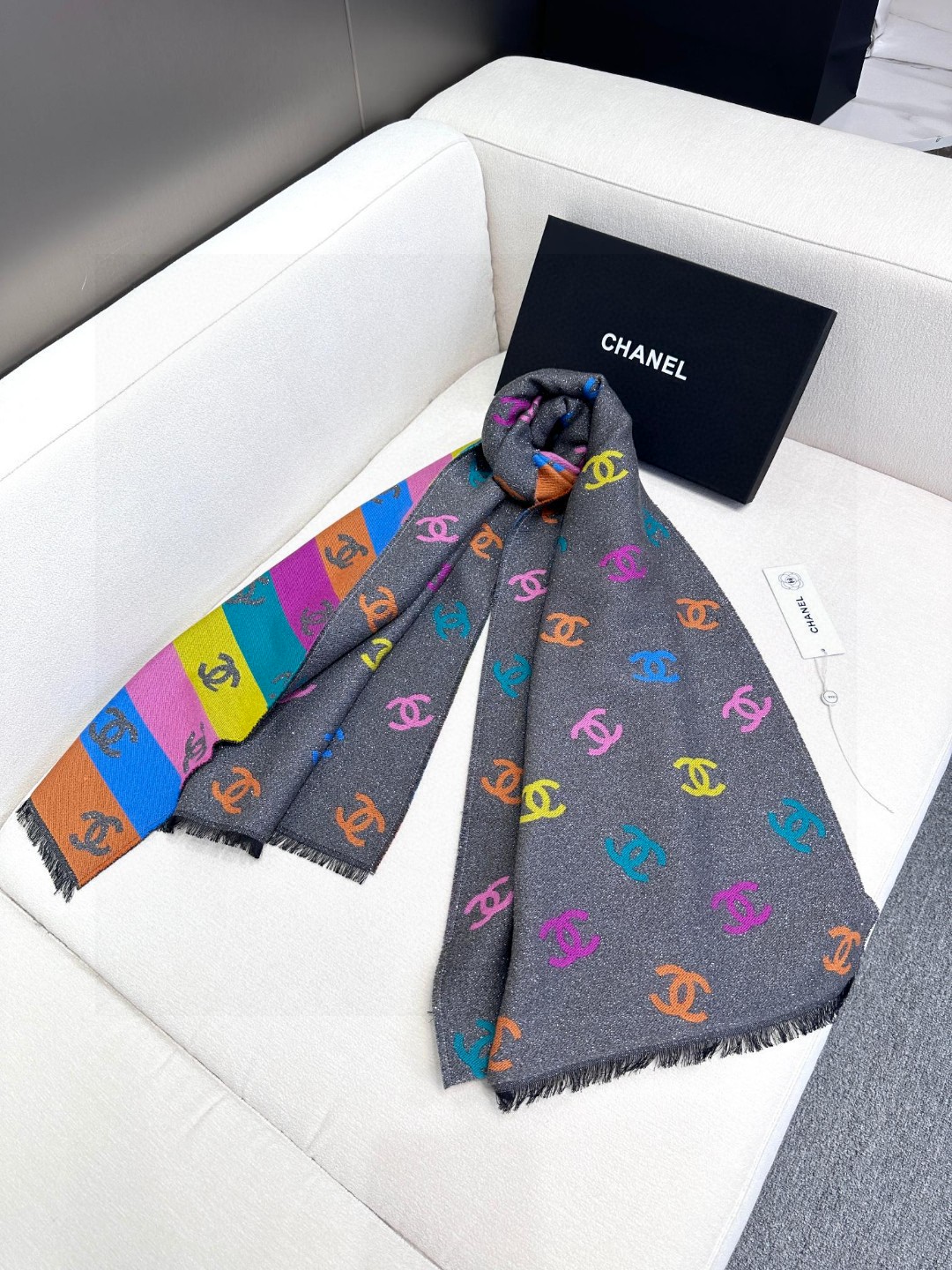 Chanel 24c Two-Tone Scarf - cnluxepick