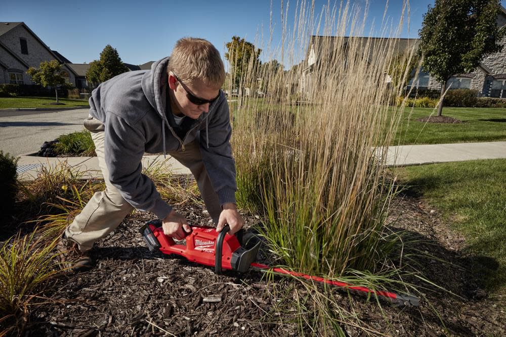 Milwaukee M18 FUEL 24In Hedge Trimmer 2726-20