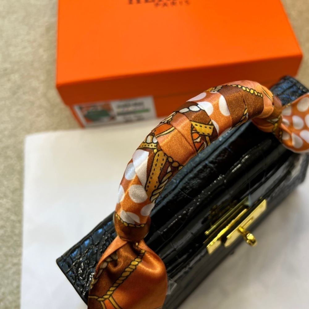 Hermès Kelly Mini Bag Black Crocodile 7.9 Inches