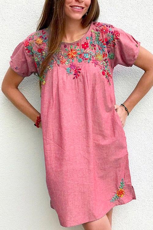 Embroidered Floral Shift Dress with PocketsClistos