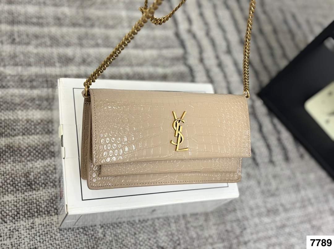 YSL's new Sunset crocodile leather chain bag - cnluxepick