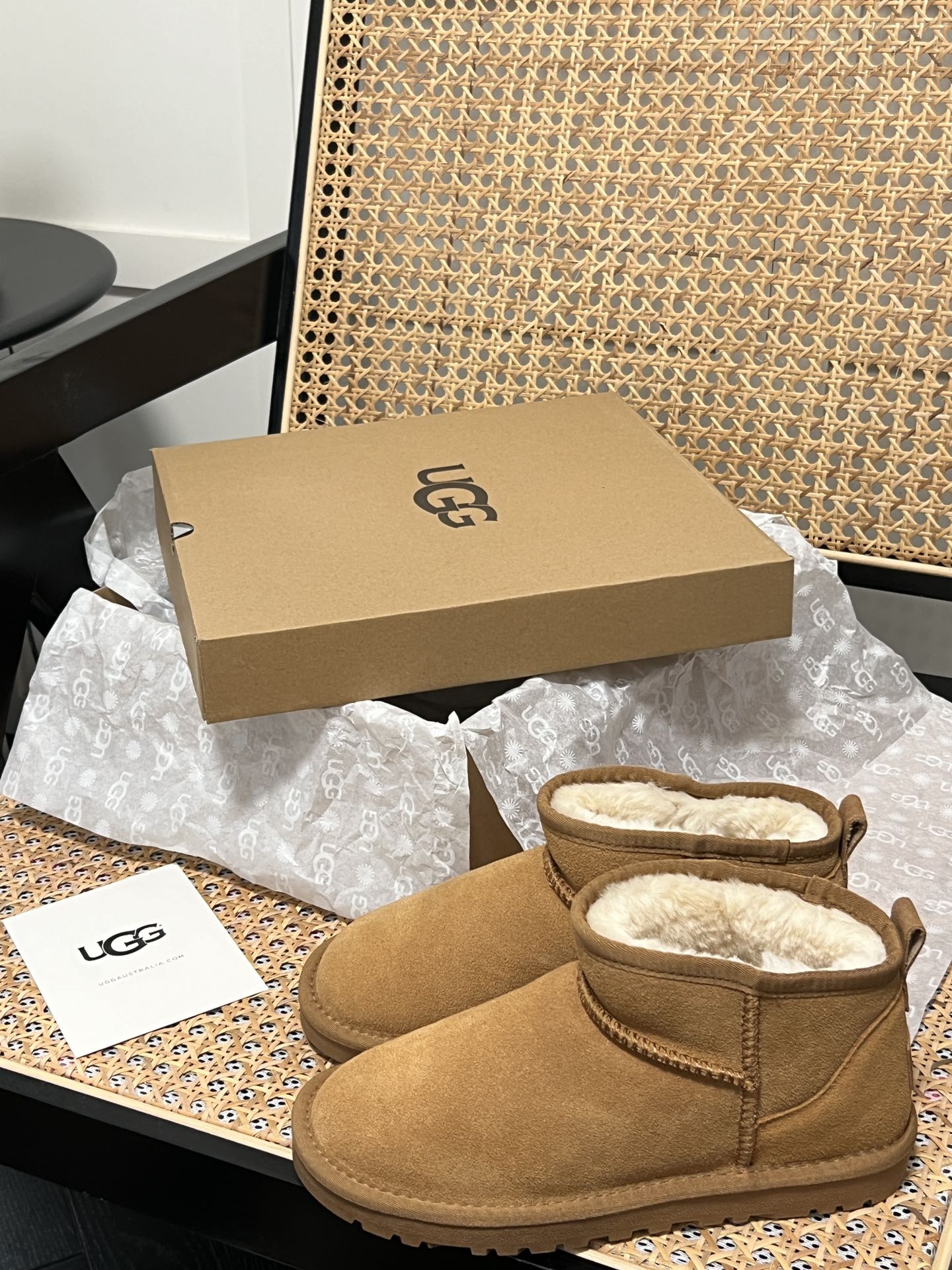 UGG snow boots - cnluxepick
