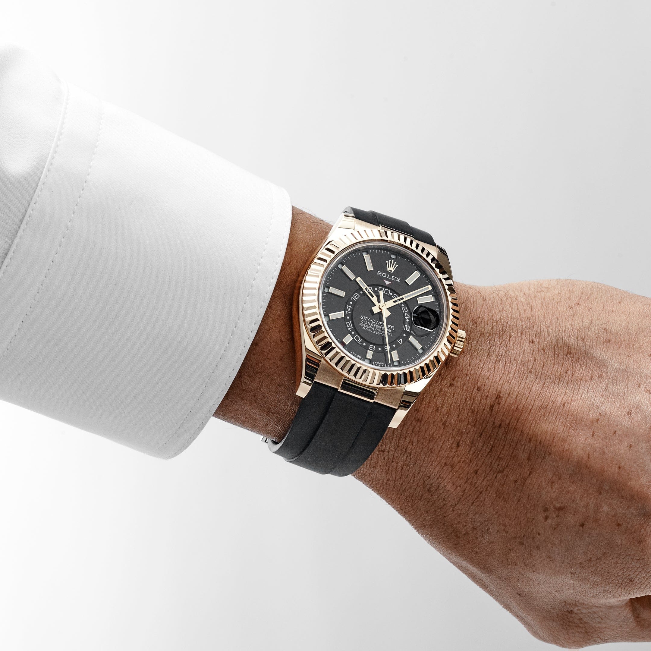 Rolex Sky-Dweller 326238 Yellow Gold Bright Black Dial (2022)