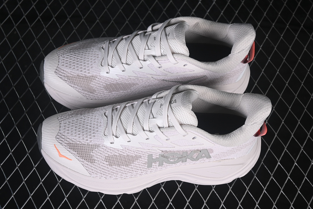 HOKA One One Challenger 8 Running Shoes