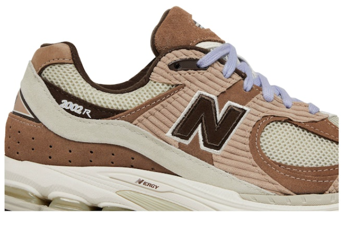 New Balance 2002R SSENSE Exclusive Corduroy Brown M2002RSS Casual Running Shoes