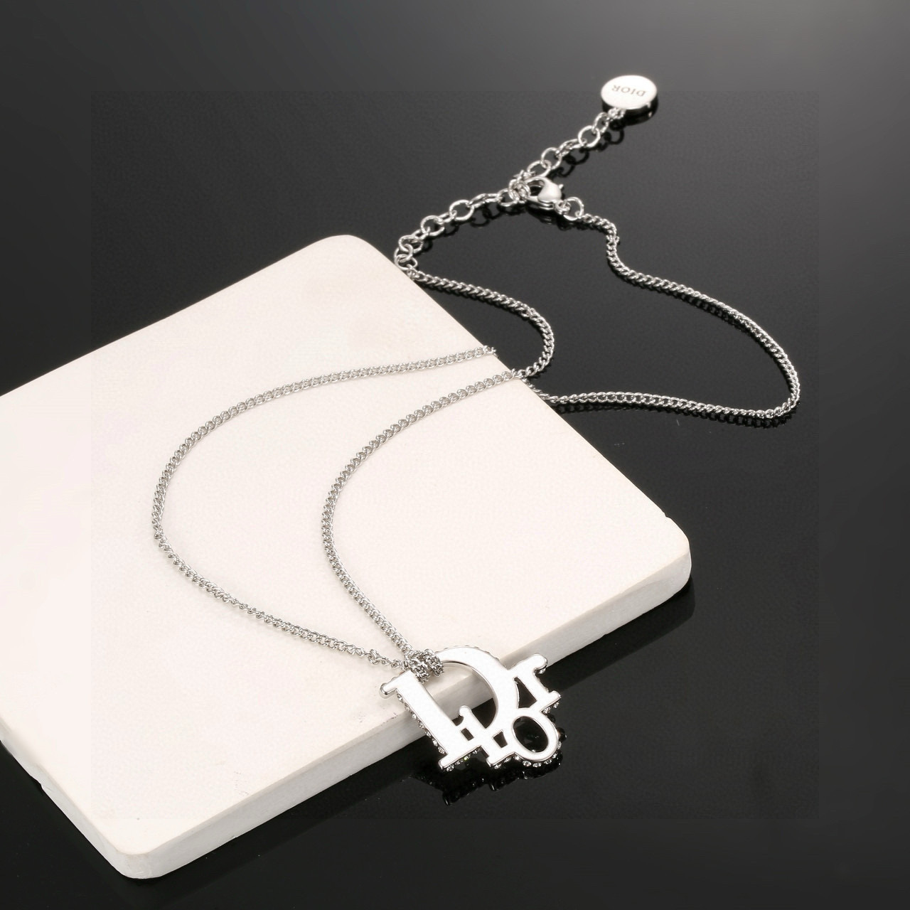 Dior Metallic Necklace - cnluxepick