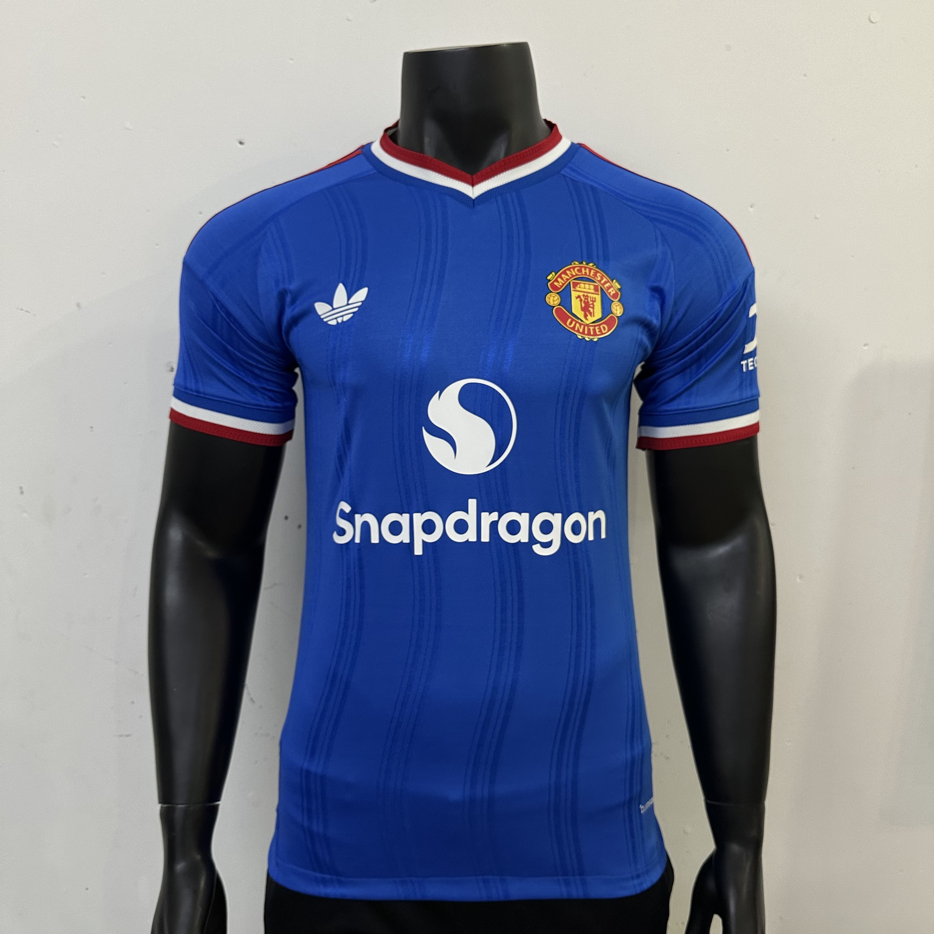 Manchester United 26-27 away player version
