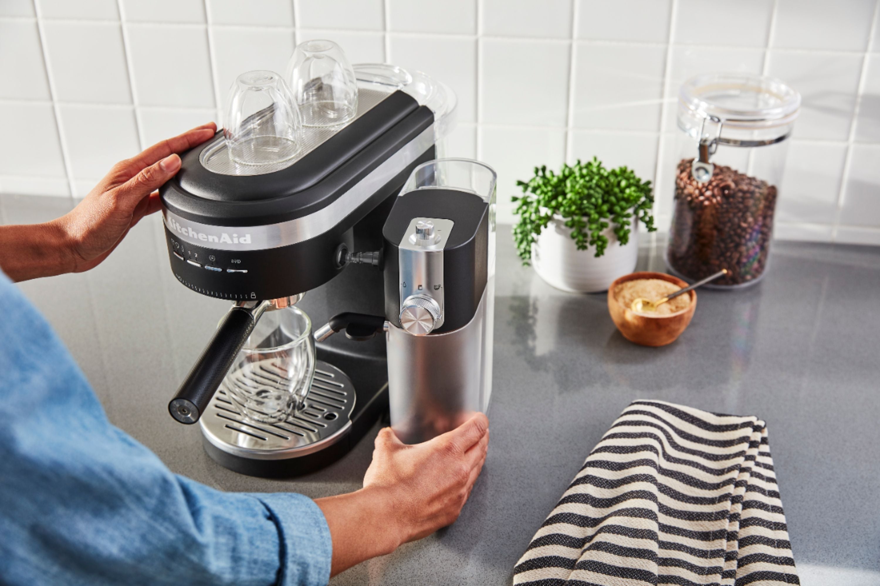 KitchenAid KES6404BM - Semi-Automatic Espresso Machine and Automatic Milk Frother Attachment - Matte Black