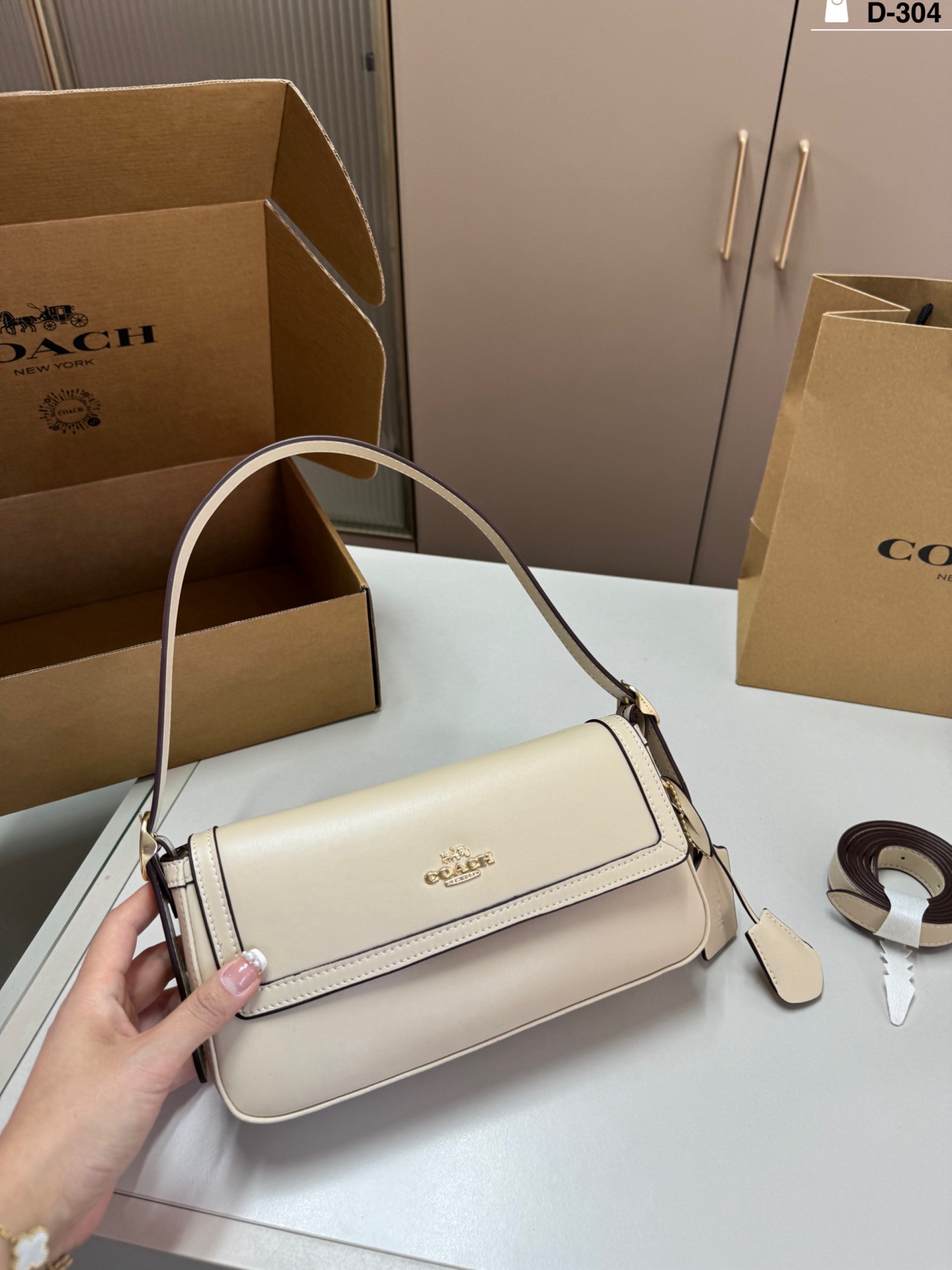 Coach Etta series underarm bag - cnluxepick
