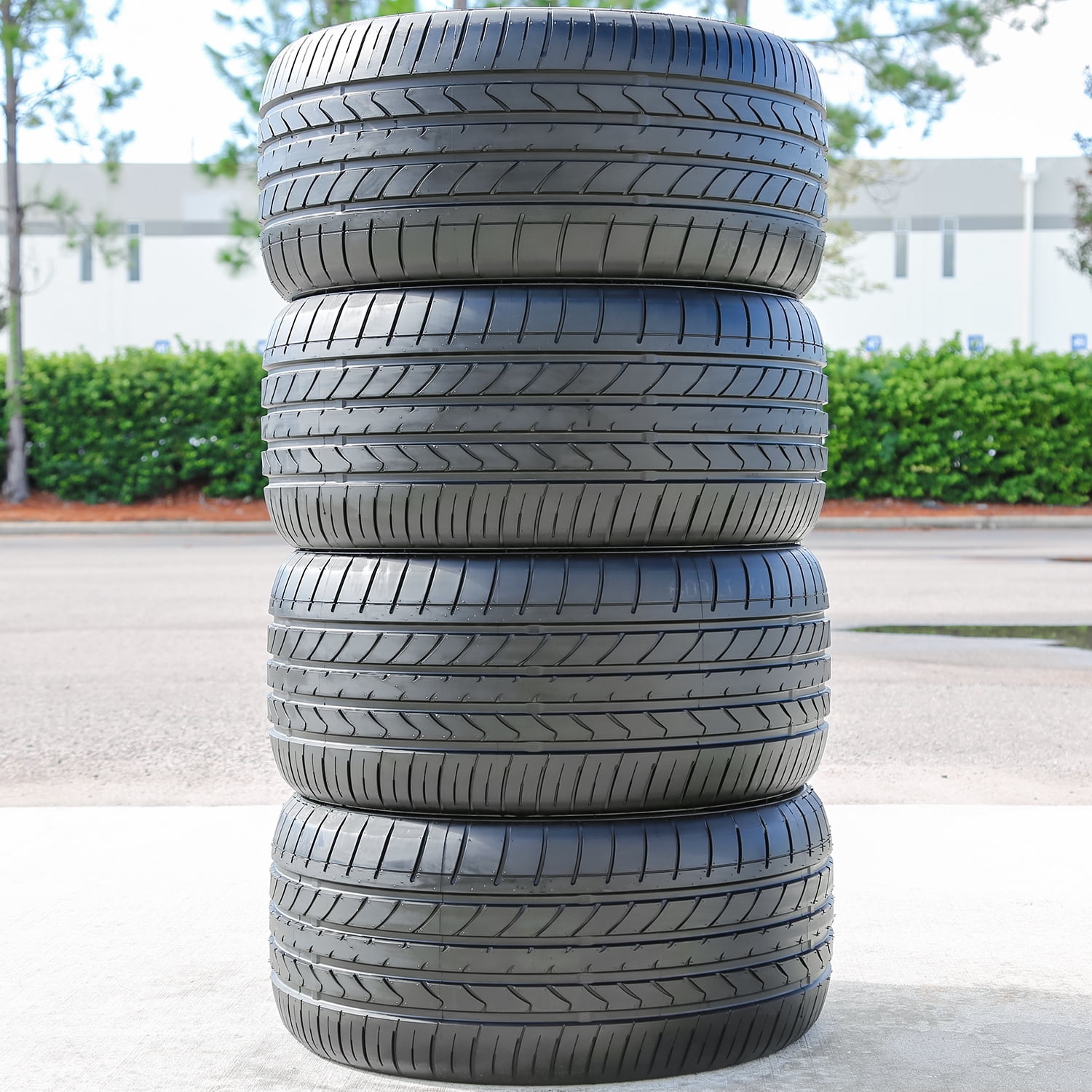 A set of 4 (quad) 235/40R20 ZR 96Y XL high performance tires