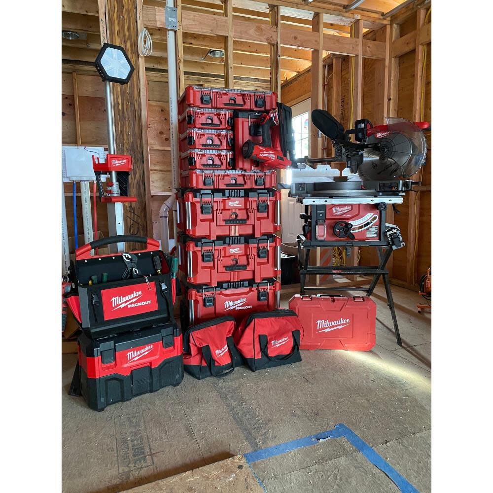 Milwaukee PACKOUT Large Tool Box 48-22-8425