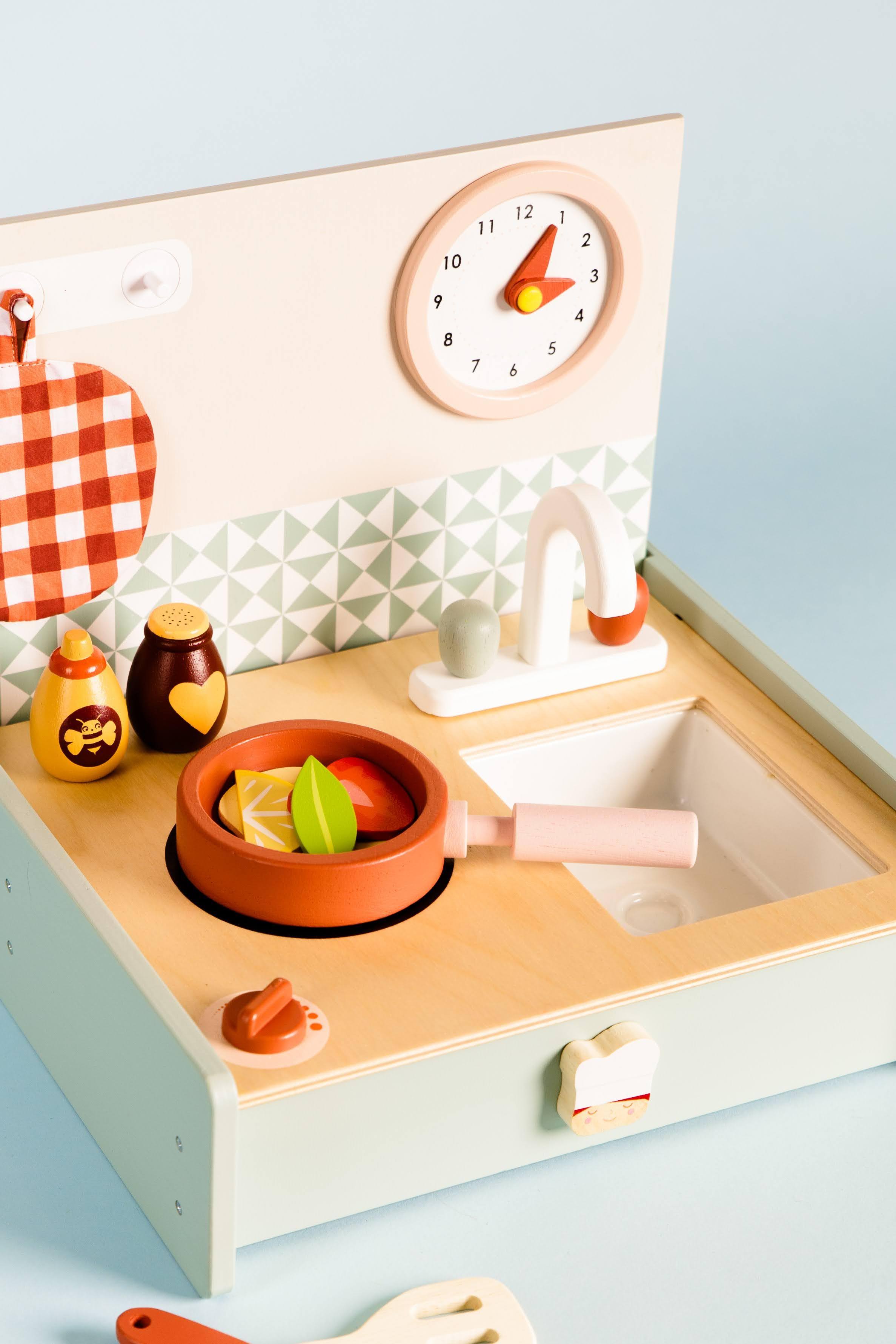 Tender Leaf Toys Kitchenette