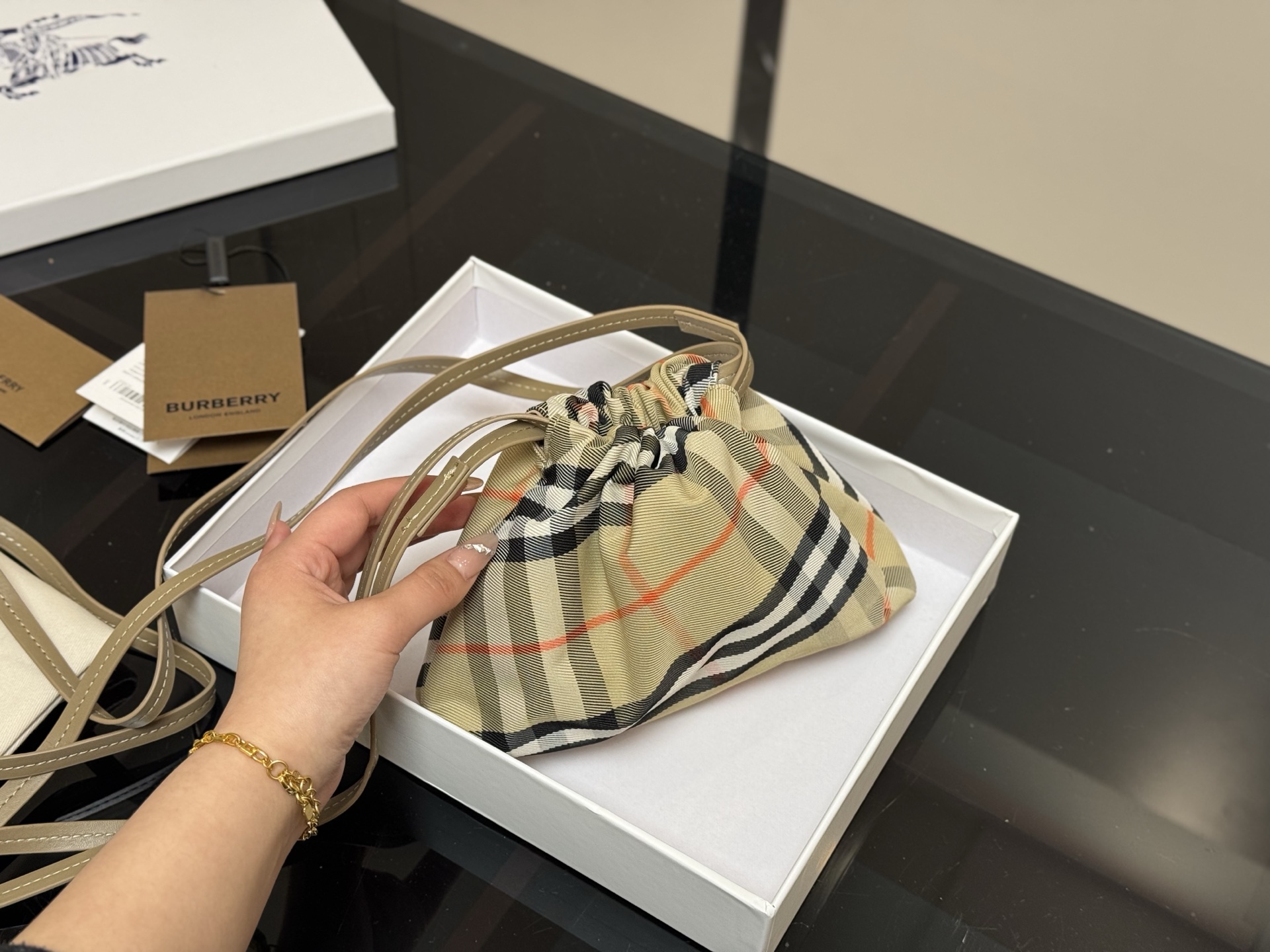Burberry Cloud Bag - cnluxepick