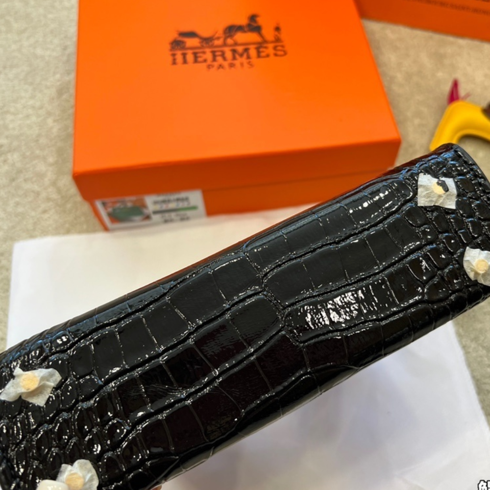 Hermès Kelly Mini Bag Black Crocodile 7.9 Inches