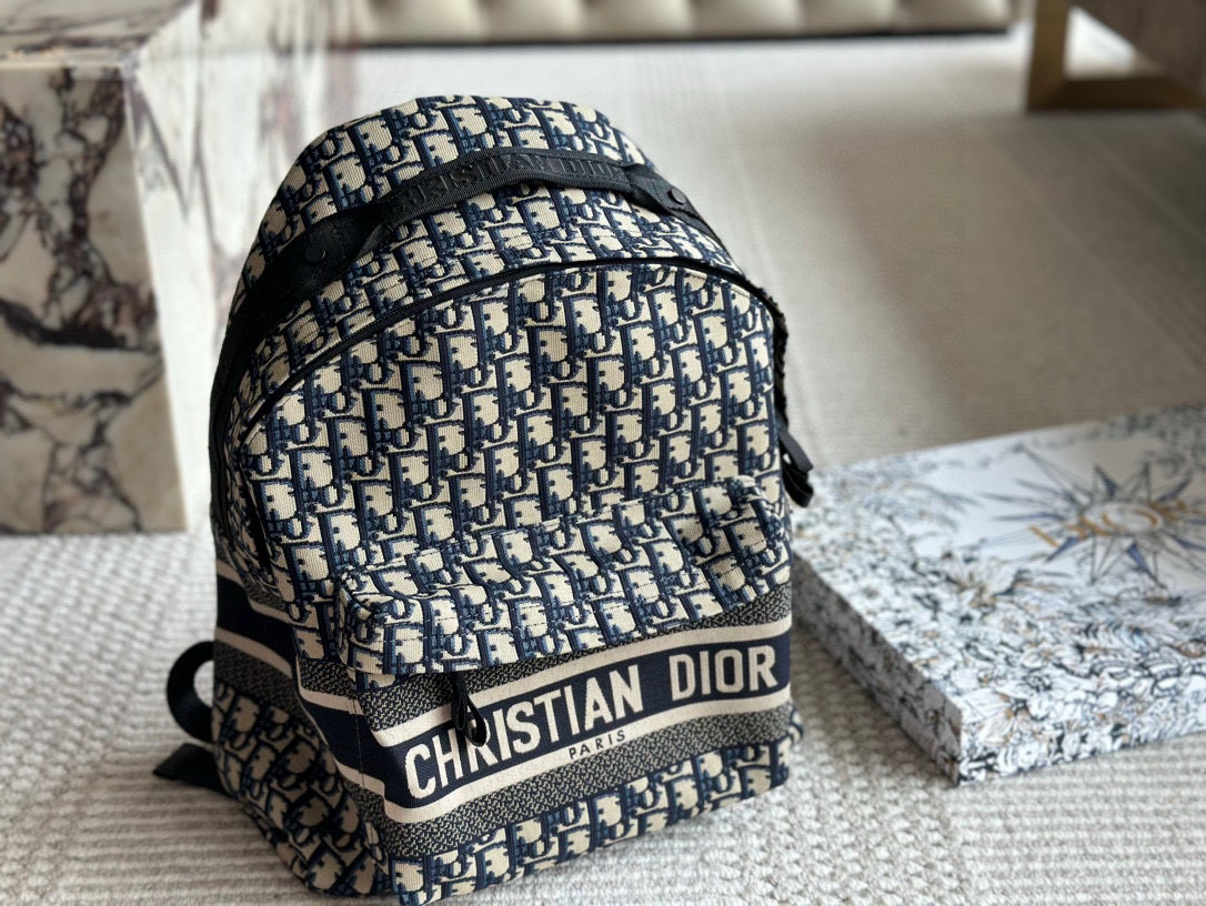 Dior monogram backpack - cnluxepick