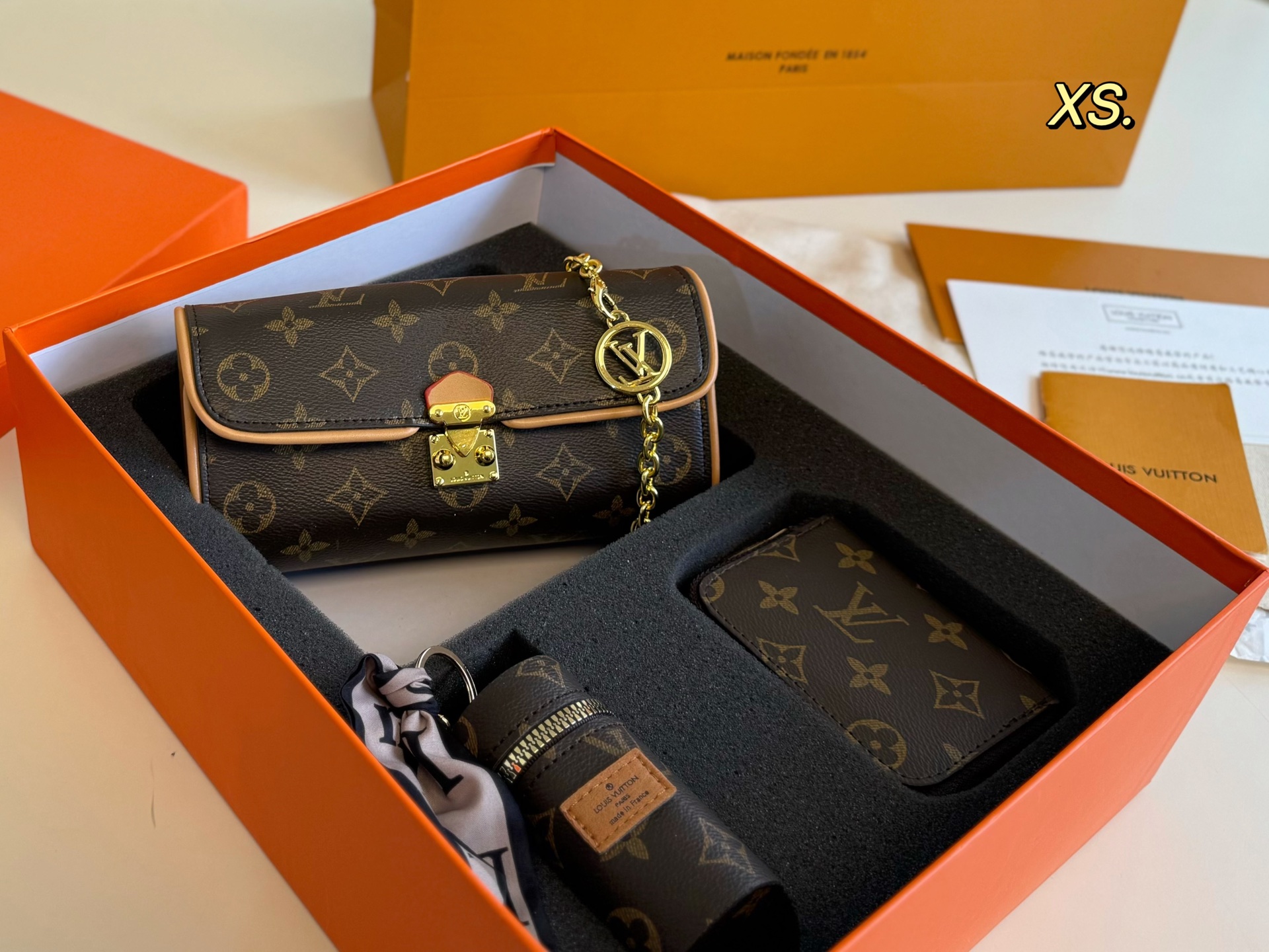 LV new Pochette Camille presbyopia chain bag box - cnluxepick