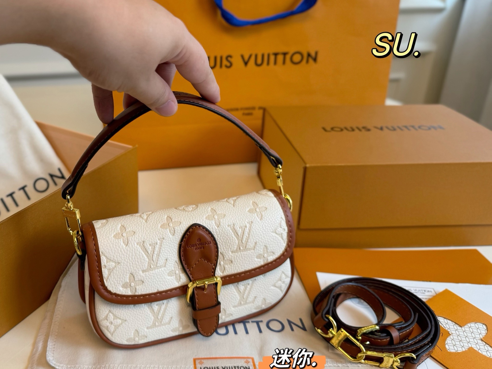 Louis Vuitton Diane mini vintage baguette bag - cnluxepick