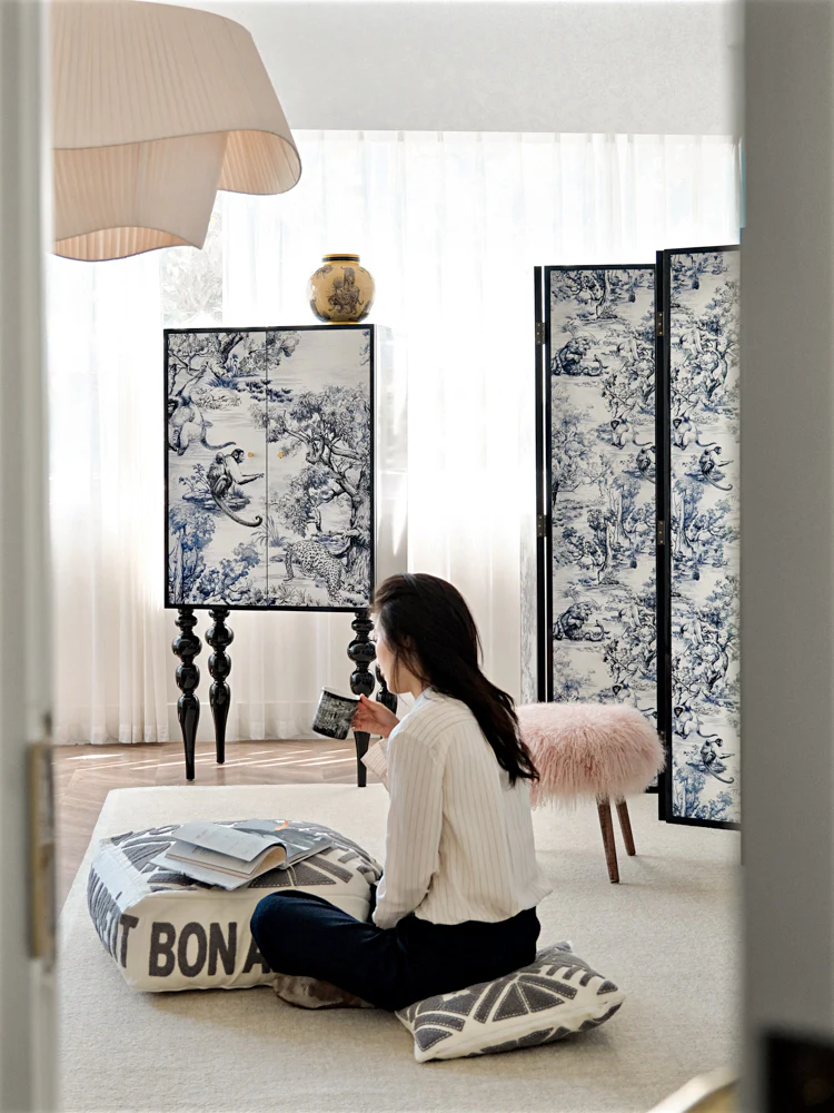 GA012 - Di@r Maison Series Jungle Lacquered Wood French Upright Cabinet Chinese-style Blue and White