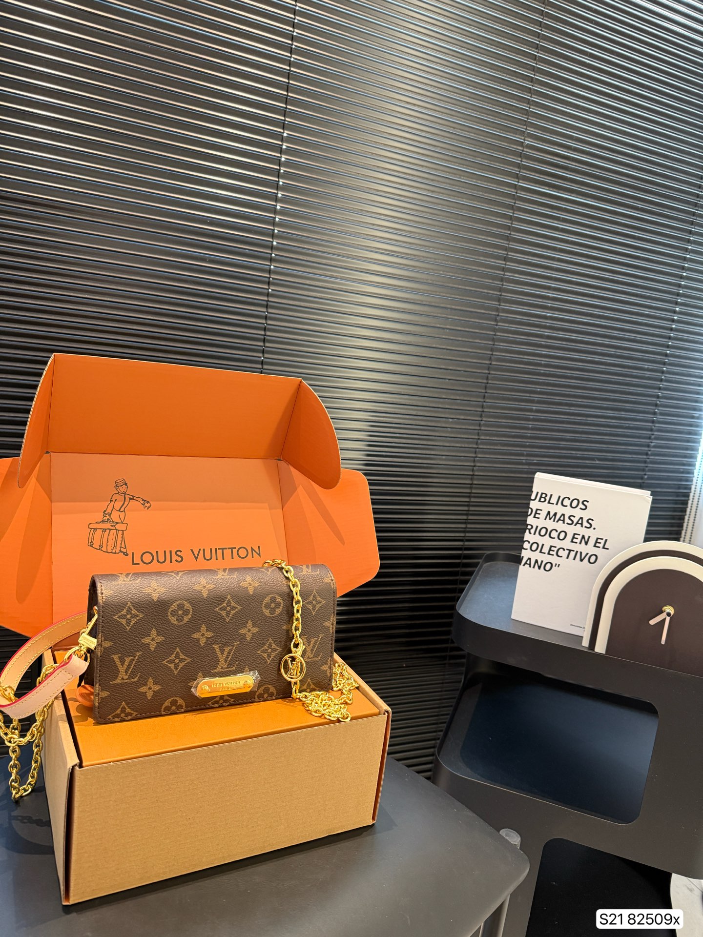 LV new chain bag - cnluxepick