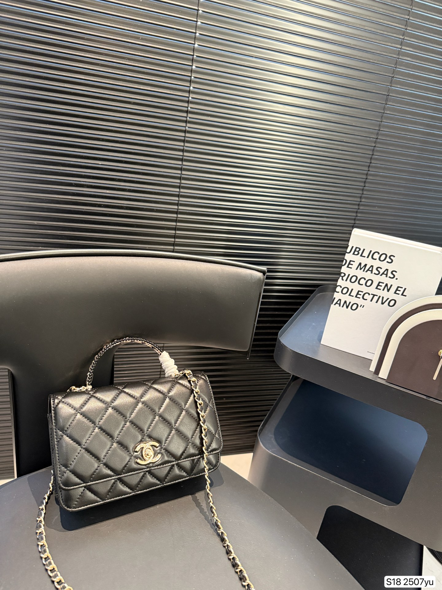 Chanel's new hand-held chain bag hand-held shoulder crossbody bag versatile and casual - cnluxepick